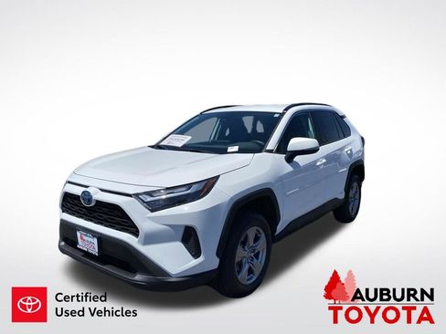Certified 2024 Toyota RAV4 LE AWD/4WD image 4