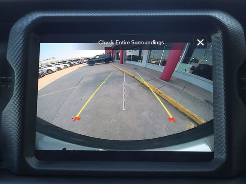 Used 2021 Jeep Wrangler Unlimited Sahara image 12