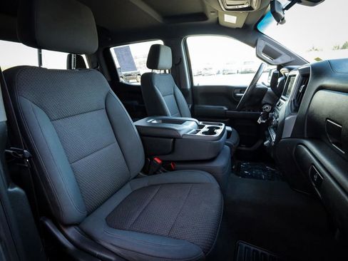 Used 2019 Chevrolet Silverado 1500 Custom w/ Custom Convenience Package AWD/4WD image 23