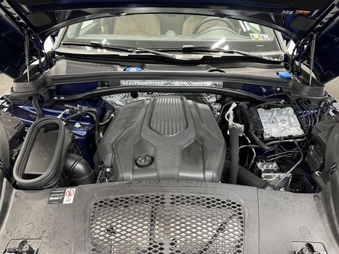 Certified 2026 Porsche Macan AWD/4WD image 45