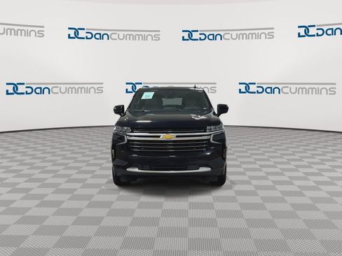 Used 2024 Chevrolet Suburban LT image 3