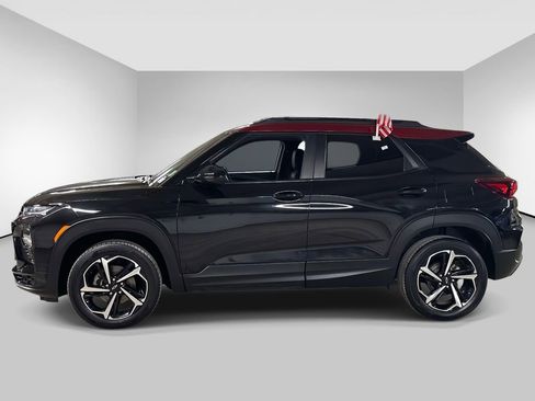 Used 2021 Chevrolet TrailBlazer RS w/ Technology Package image 2