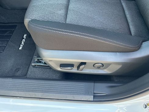 New 2026 Nissan Rogue SV FWD image 18