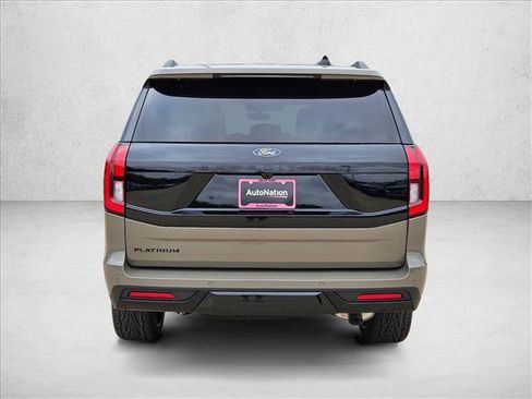 New 2027 Ford Expedition Platinum w/ Stealth Performance Package AWD/4WD image 8