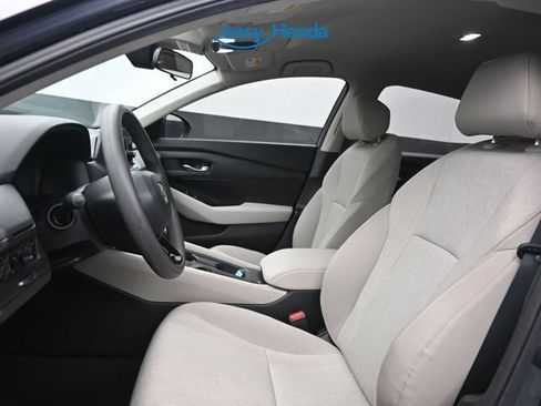Used 2025 Honda Accord LX image 15