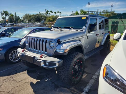 Used 2020 Jeep Wrangler Unlimited Sahara AWD/4WD image 1