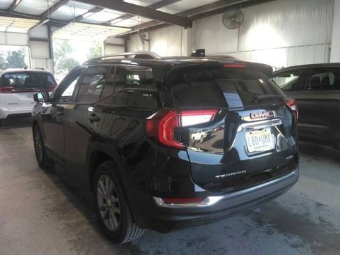 Used 2024 GMC Terrain SLT AWD/4WD image 2