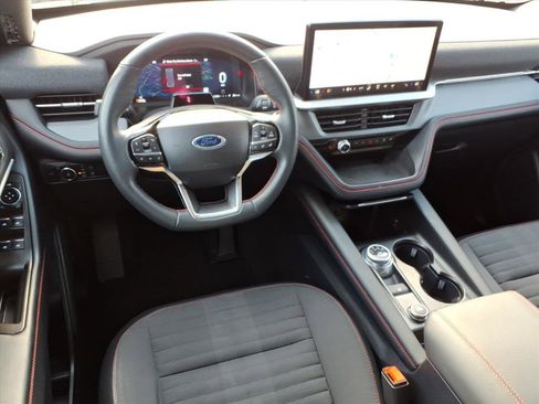 Used 2025 Ford Explorer ST-Line image 8