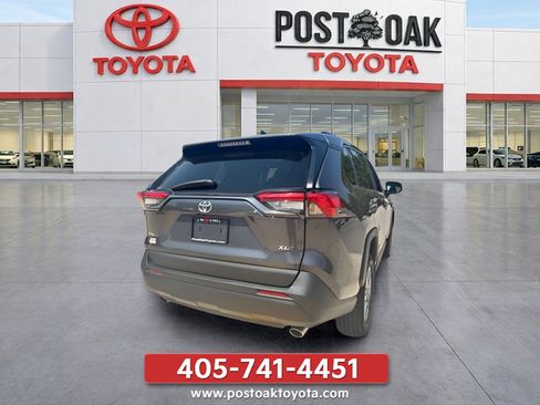 Used 2025 Toyota RAV4 XLE FWD image 6