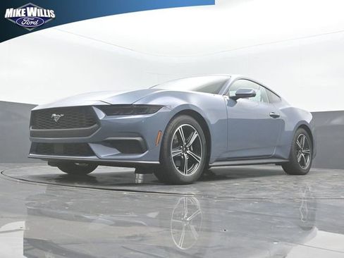 Used 2025 Ford Mustang Coupe image 19