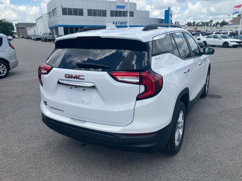Used 2022 GMC Terrain SLE w/ Driver Convenience Package FWD image 7
