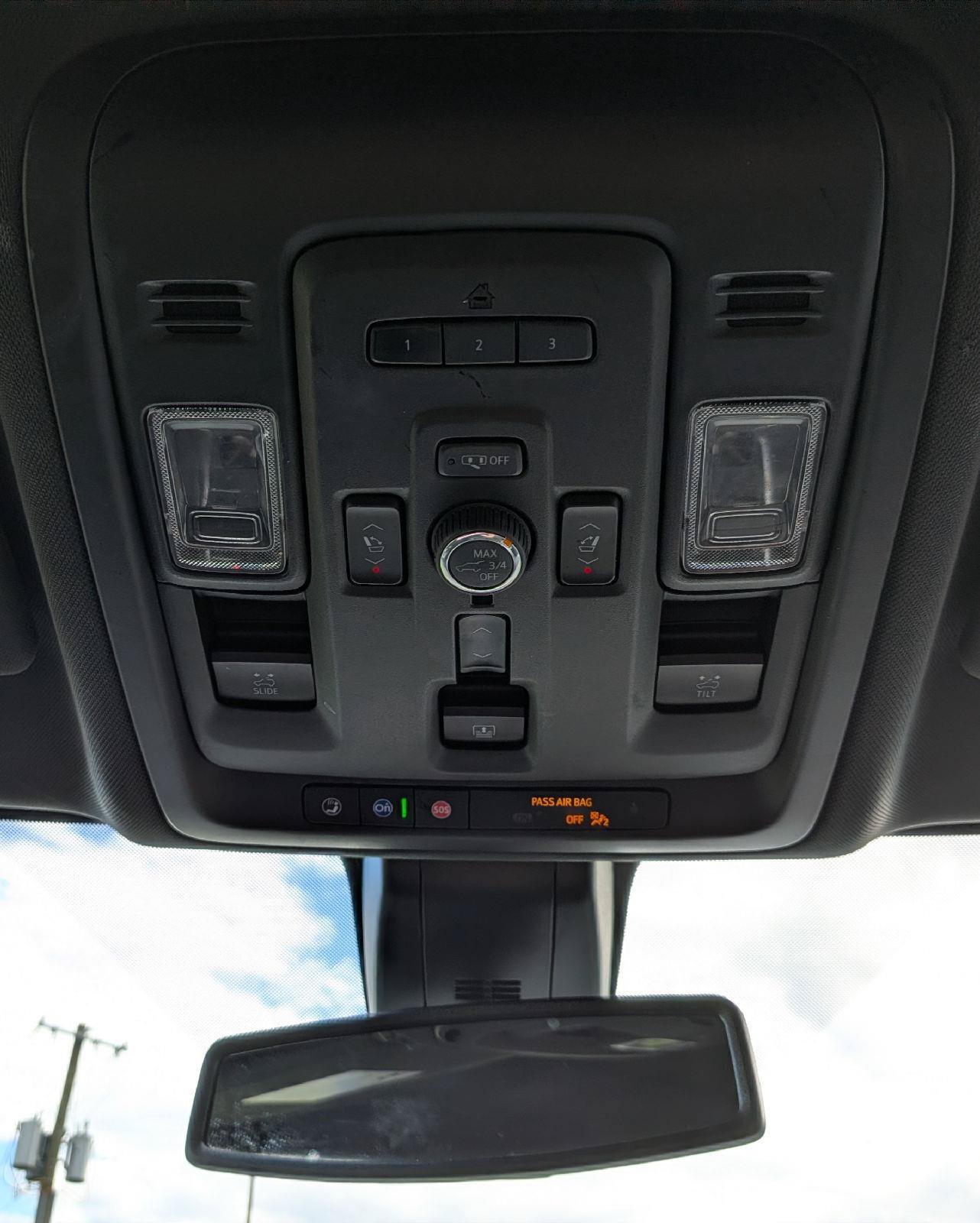 Used 2022 GMC Yukon XL SLT w/ SLT Premium Package AWD/4WD image 22