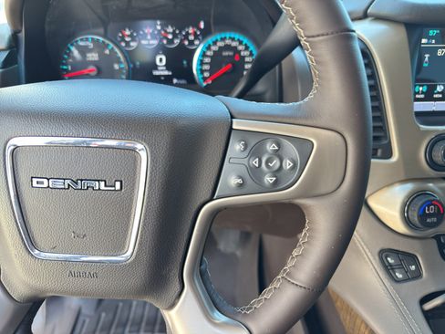 Used 2018 GMC Yukon Denali w/ Denali Ultimate Package RWD image 18