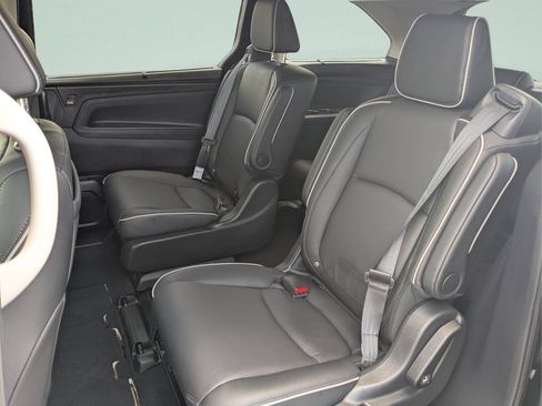 Used 2025 Honda Odyssey Touring image 8