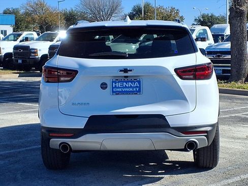 New 2025 Chevrolet Blazer LT w/ Convenience Package image 5