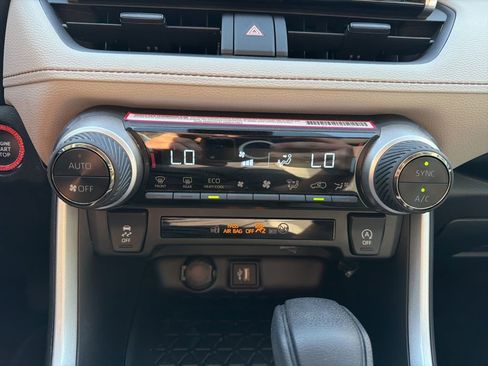 Used 2024 Toyota RAV4 XLE FWD image 18