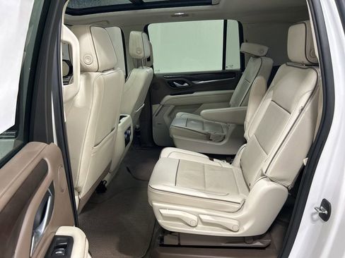 Used 2022 GMC Yukon XL Denali image 29