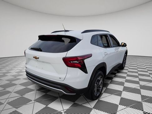 Certified 2024 Chevrolet Trax LT FWD image 7