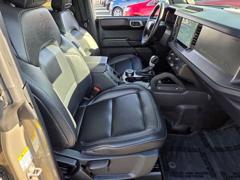 Certified 2025 Ford Bronco Badlands image 15