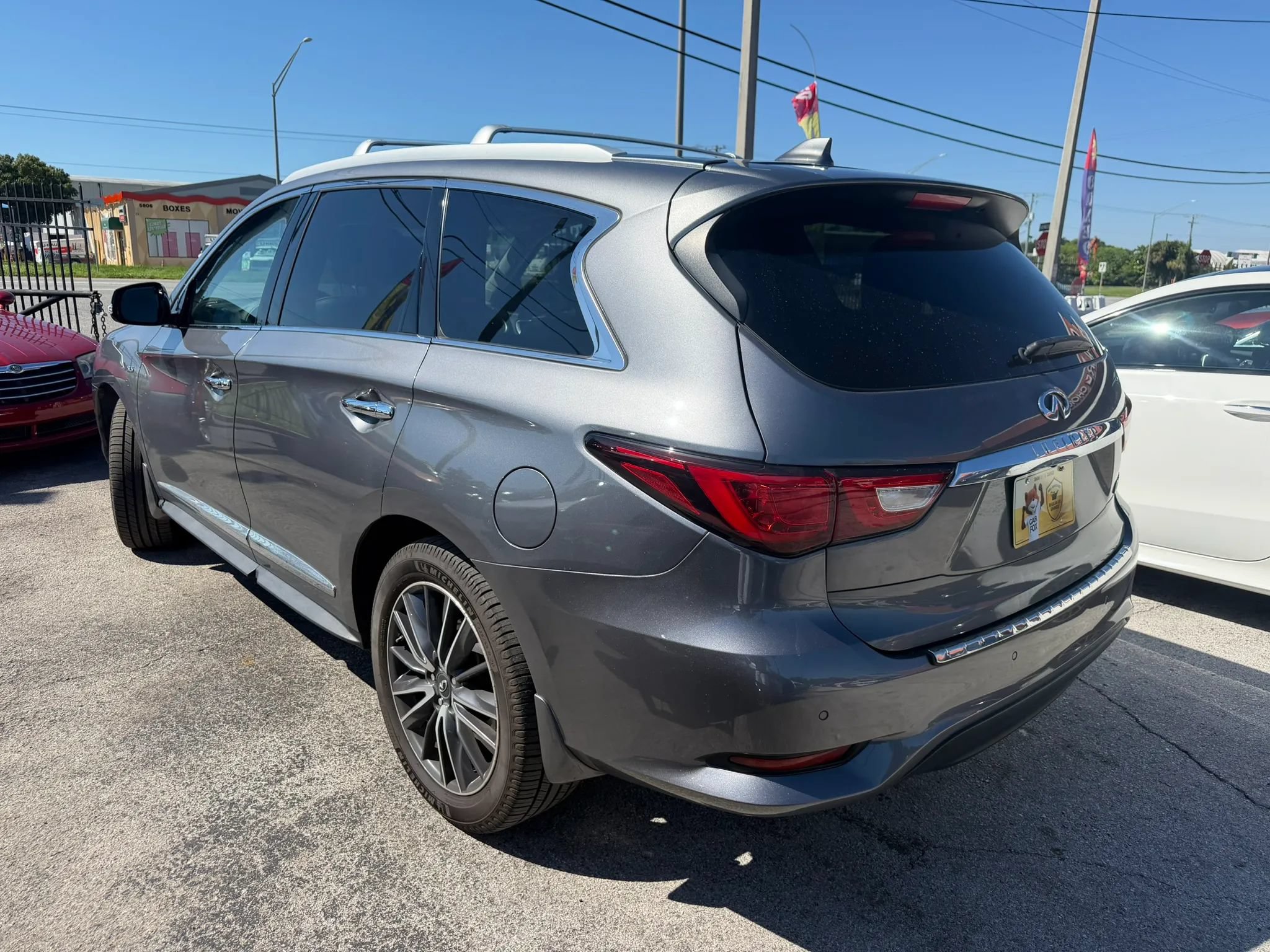 Used 2016 INFINITI QX60 Luxe w/ Deluxe Technology Package AWD/4WD image 6