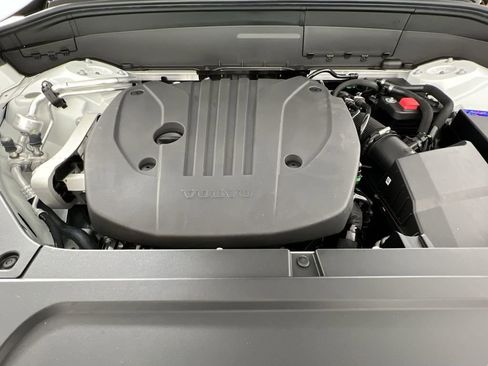 Used 2026 Volvo XC90 B5 Core image 18