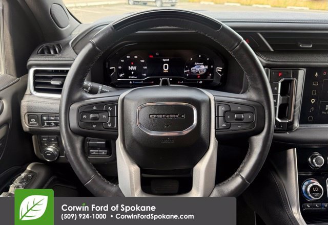 Used 2023 GMC Yukon XL Denali w/ Advanced Technology Package AWD/4WD image 25