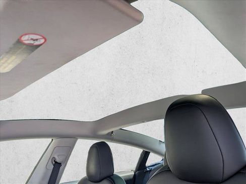 Used 2023 Tesla Model 3 Standard Range RWD image 16