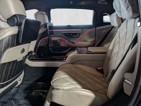 New 2025 Mercedes-Benz Maybach S 680 4MATIC image 16