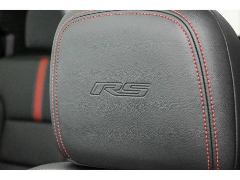 Used 2024 Chevrolet Traverse RS FWD image 42