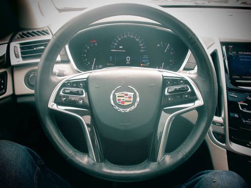 Used 2016 Cadillac SRX Luxury w/ Driver Awareness Package FWD image 16