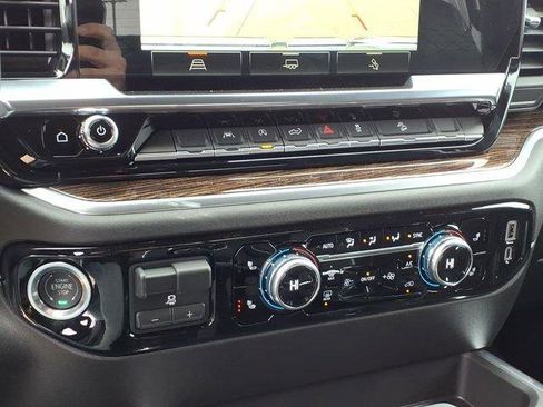 New 2026 GMC Sierra 1500 Elevation image 10