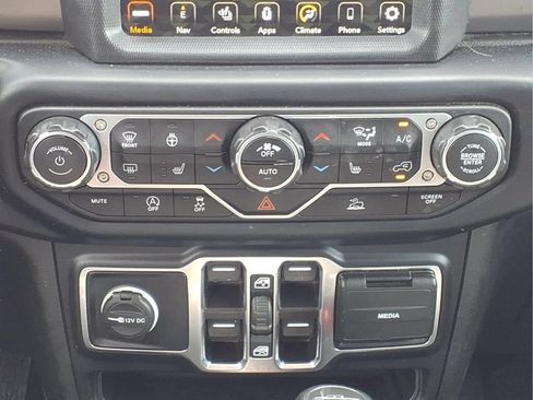 Used 2023 Jeep Gladiator Sport AWD/4WD image 20