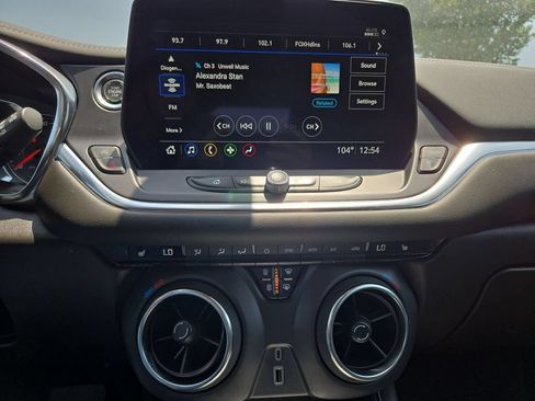 Used 2025 Chevrolet Blazer LT FWD image 18