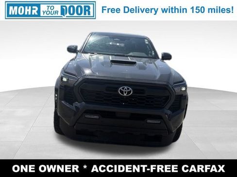 Used 2024 Toyota Tacoma TRD Sport w/ TRD Sport Premium Package AWD/4WD image 13