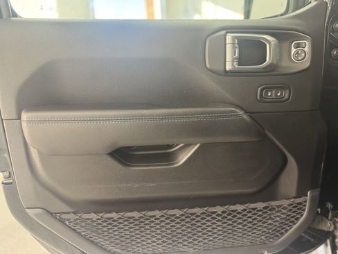 Used 2021 Jeep Wrangler Unlimited Rubicon 4xe w/ Steel Bumper Group image 10