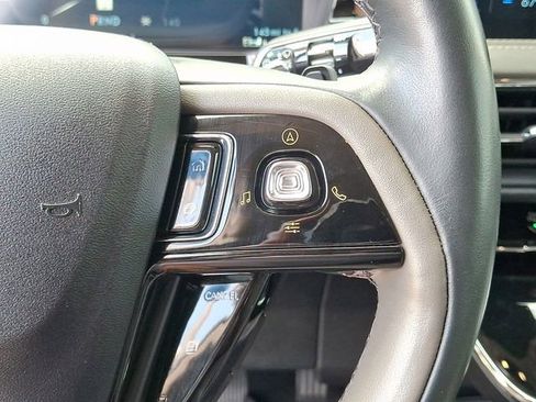 Used 2023 Lincoln Corsair Reserve w/ Equipment Group 201A FWD image 17