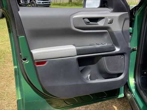 New 2025 Ford Maverick Lariat w/ Black Appearance Package image 10