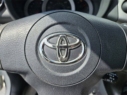 Used 2012 Toyota RAV4 FWD image 23