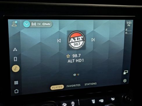 New 2026 Land Rover Defender 130 X-Dynamic SE AWD/4WD image 19