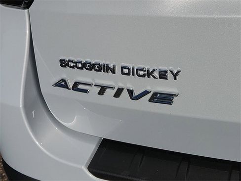 Used 2025 Ford Explorer Active image 9