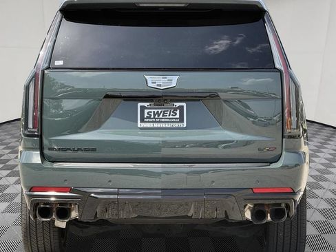 Used 2026 Cadillac Escalade ESV V w/ LPO, ONYX Package AWD/4WD image 47