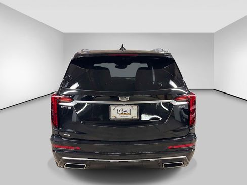 Used 2024 Cadillac XT6 Premium Luxury AWD/4WD image 4
