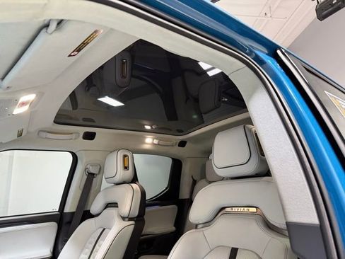 Used 2022 Rivian R1T Adventure image 24