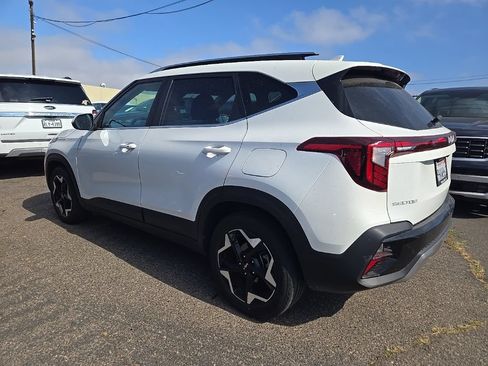 Certified 2024 Kia Seltos EX FWD image 5