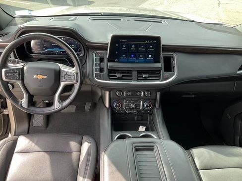 Used 2022 Chevrolet Tahoe LT w/ Luxury Package image 4