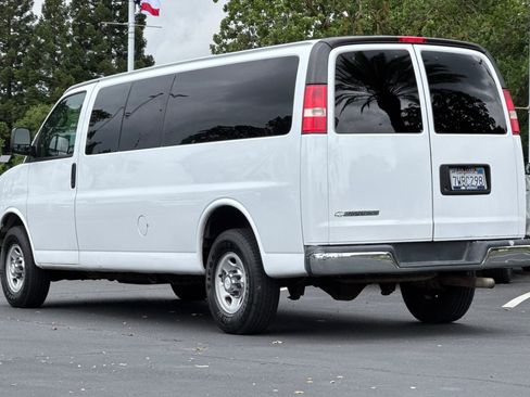 Used 2017 Chevrolet Express 3500 LT w/ LT Preferred Equipment Group image 5