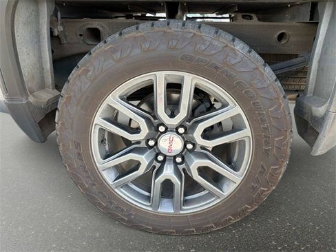 Used 2022 GMC Sierra 1500 AT4 w/ AT4 Premium Package image 10