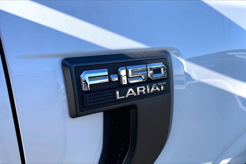Used 2022 Ford F150 Lariat w/ Equipment Group 502A High AWD/4WD image 8