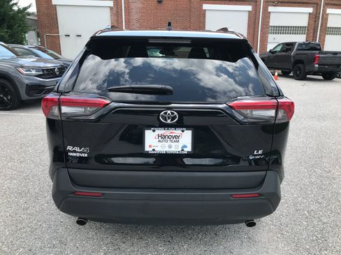 Certified 2025 Toyota RAV4 LE AWD/4WD image 6