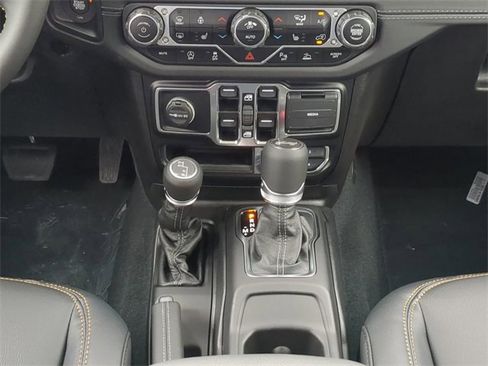 New 2024 Jeep Wrangler Sahara w/ Technology Group image 18
